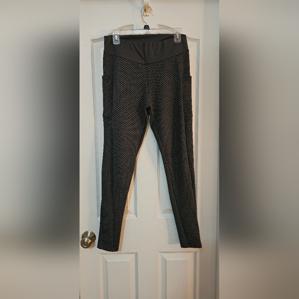 Black Textured High-Waisted Leggings